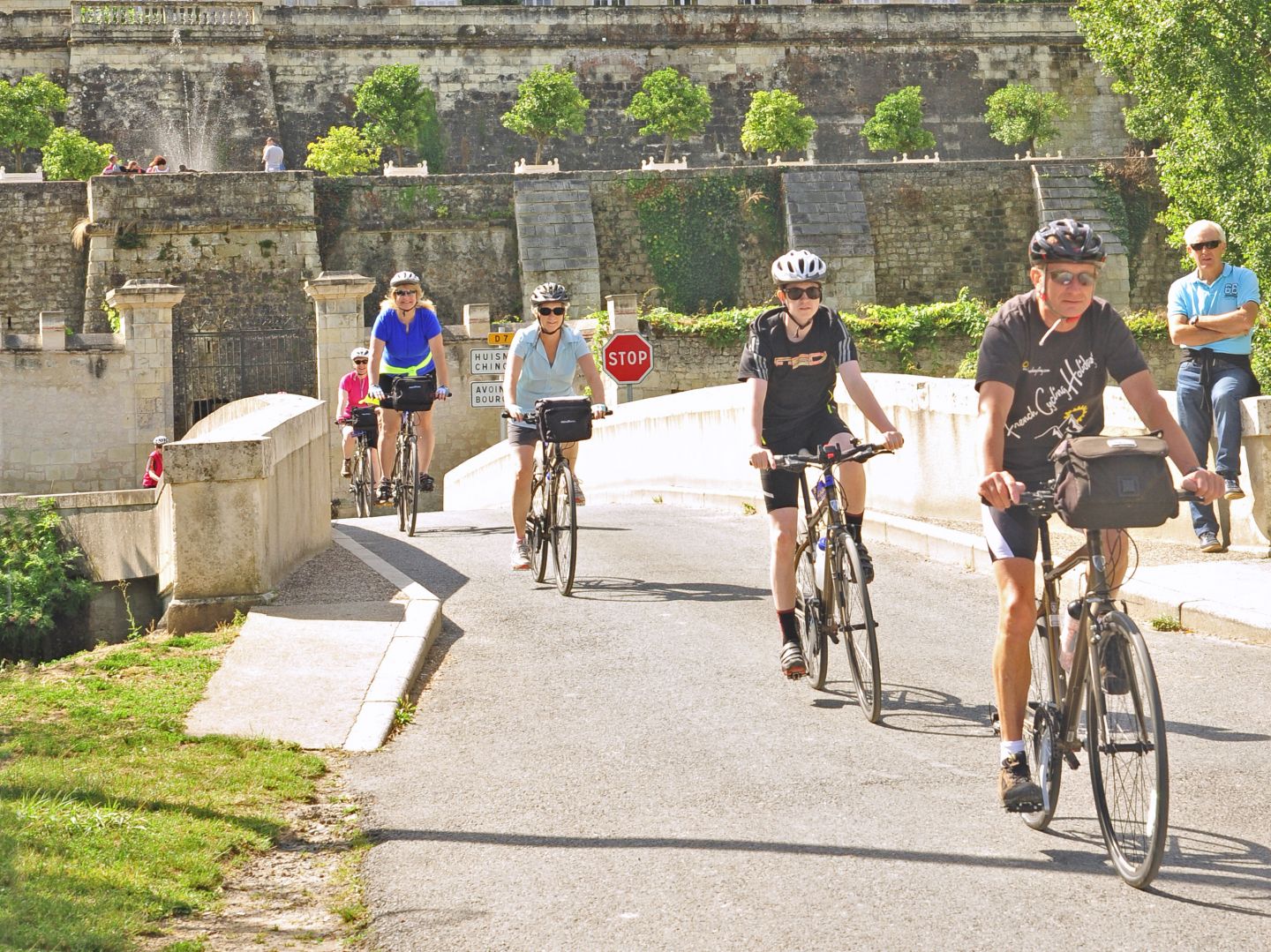 loire valley cycling tours
