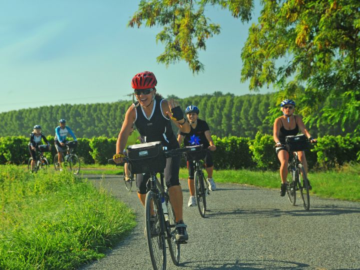 bordeaux saint emilion cycling france holidays gallery