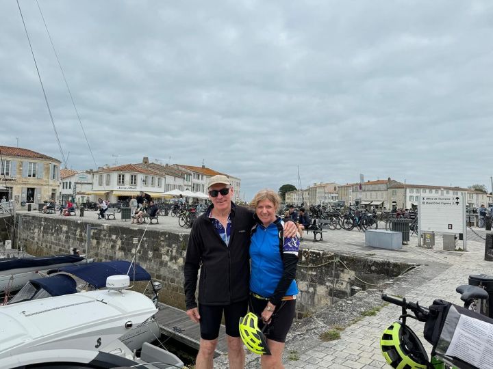 Harbour cyclist couple
