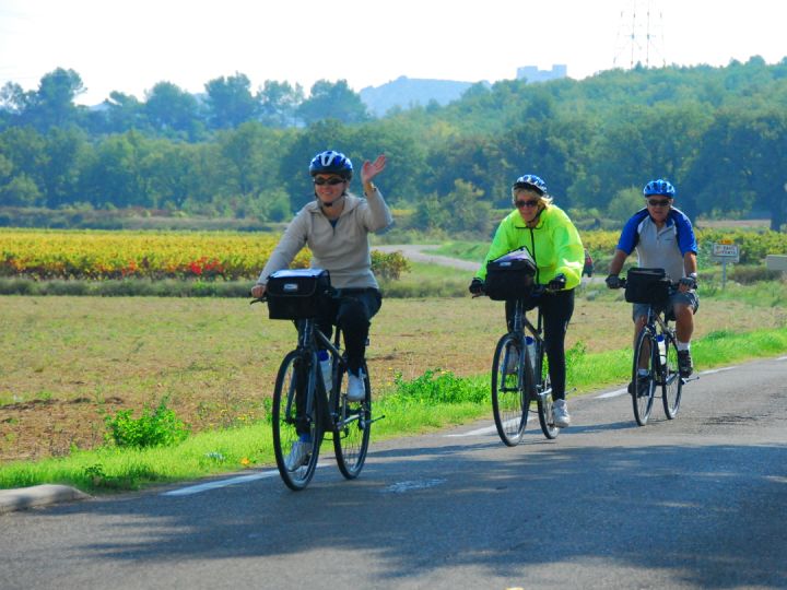 provence roman cycling france holidays gallery