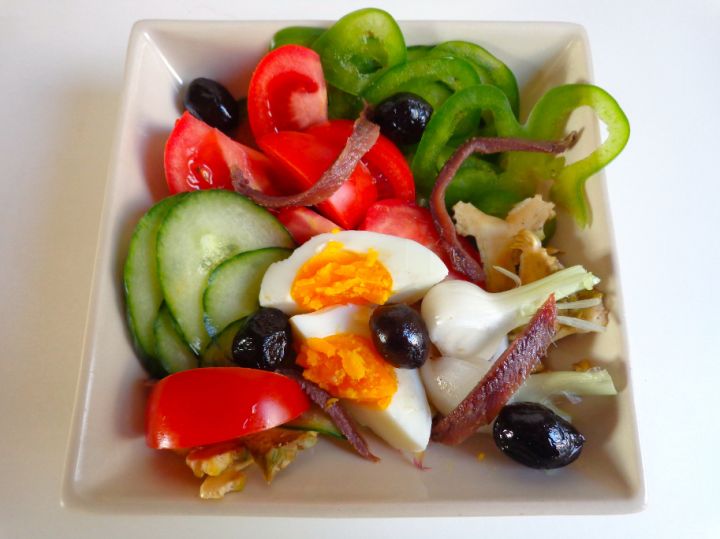 cycling france salade nicoise