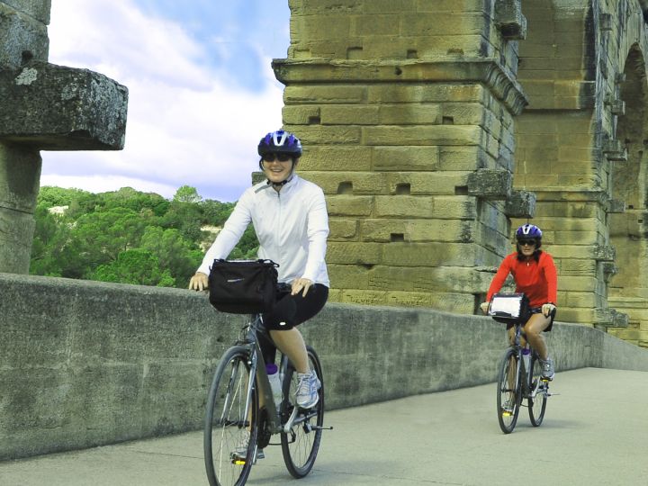 pont du gard cycle trip france