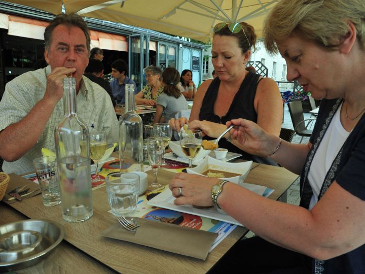 cognac dining cycling france holidays gallery