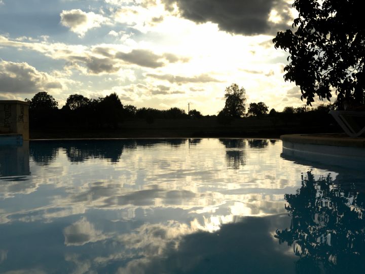 dordogne lake cycling france holidays gallery