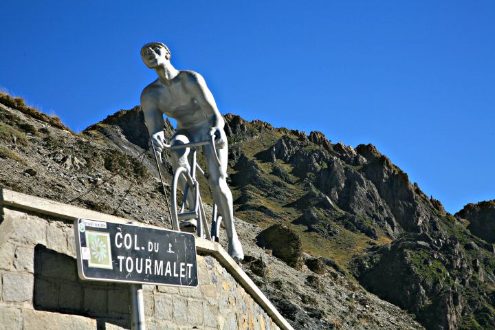 cycling pyrenees france mountains