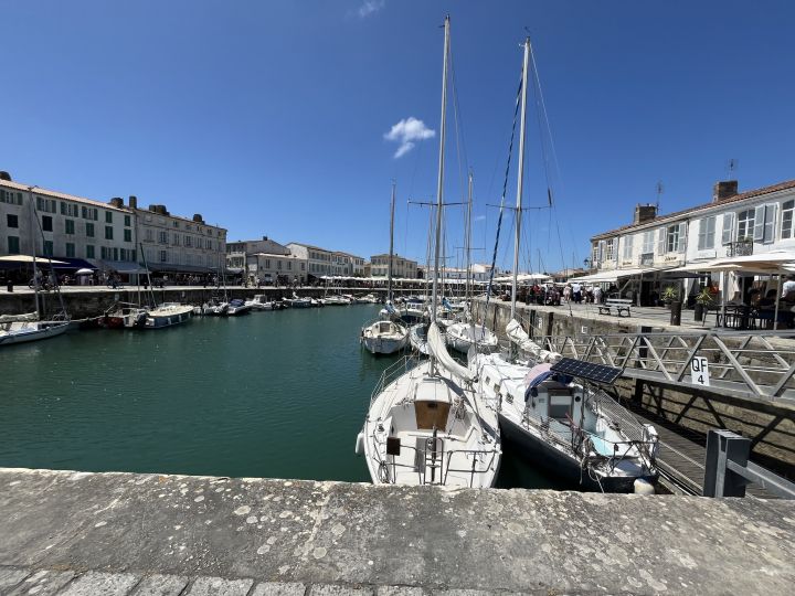  Ile de R&eacute; port